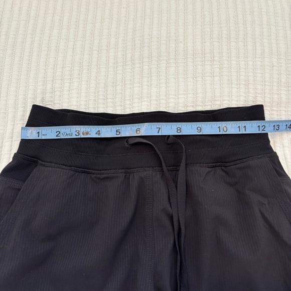 Lululemon Dance Studio Mid-Rise Cropped Pant Lightweight Swift Fabric Size 2 - Picture 12 of 14
